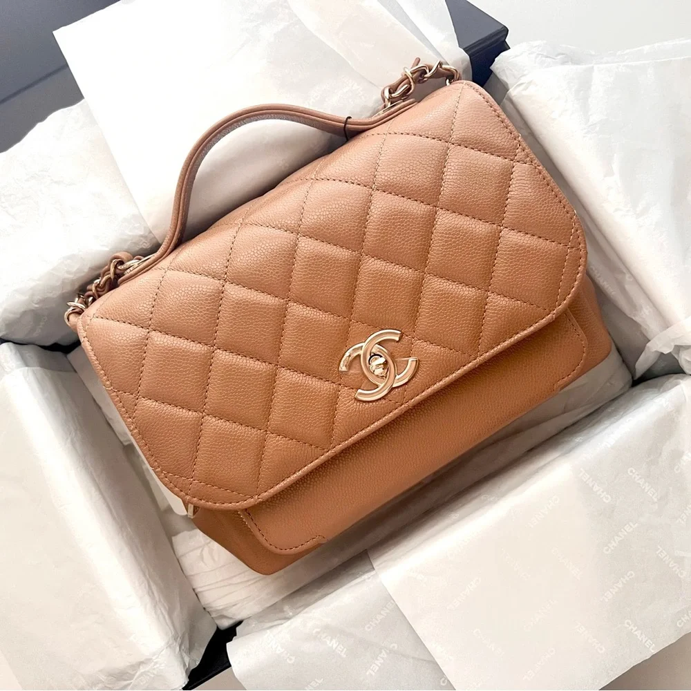 CHANEL this piece